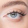 Olhos azuis e cílios glamourosos